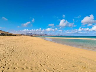 Fuerteventura Playa Sotavento Sonne blauer Himmel